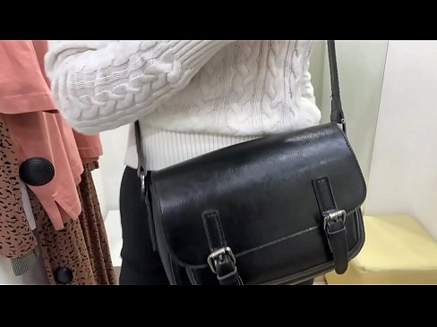 ❤️ Verejná masturbácia mladej sučky FeralBerry s robertkom v skúšobnej miestnosti ️❌ Sex video na nás sk.pornmega.ru ❌️